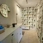 Ground Floor With Garden Apartment