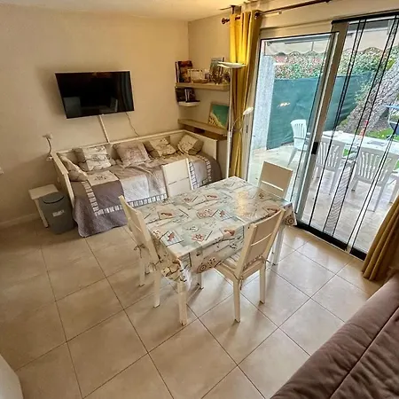 Ground Floor With Garden Apartment *