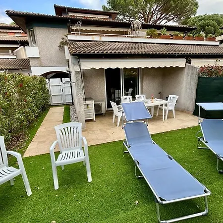 Apartment Ground Floor With Garden Le Lavandou